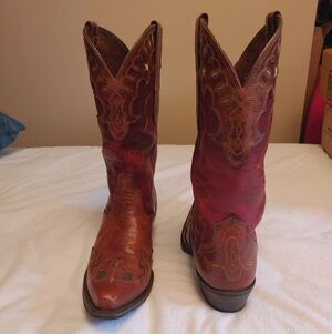 Ariat Size 11 Red and Brown Western Boots